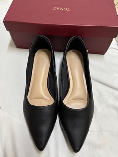 (Category: ) located in . Submitted by nadhcloset (Listing ID 1392043871, Image 1). Description: .