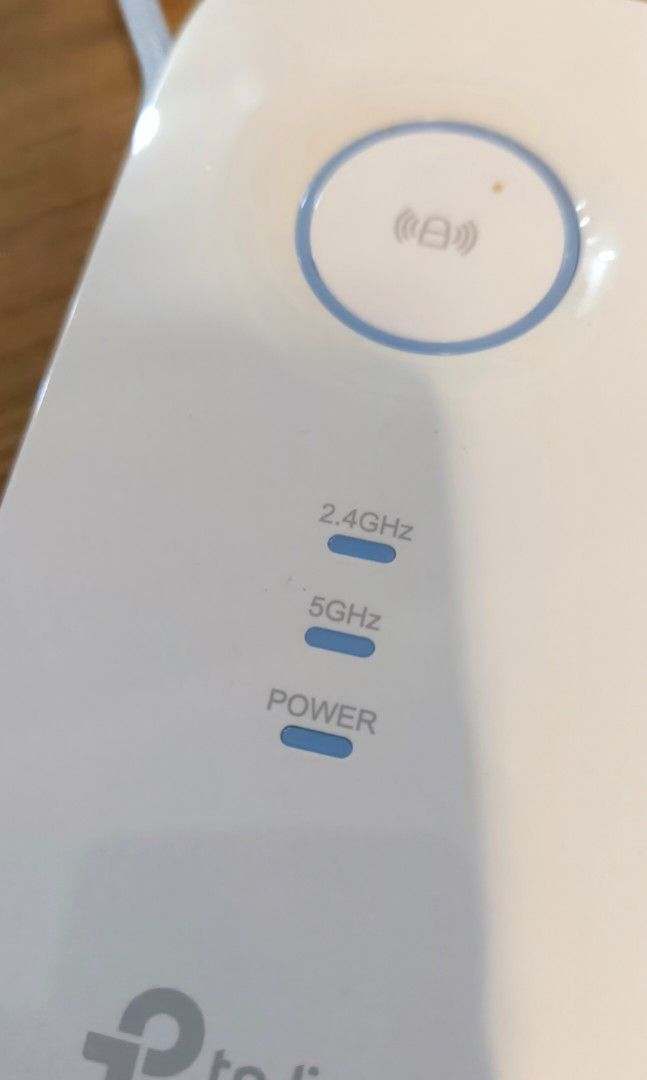 TP link （分類：Wifi及上網相關產品）位於 Hong Kong。 由 ssalan 提交（商品編號 1386177643，圖片 2）。簡介： 2025年9月開始放賣。