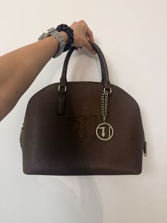 （分類：）位於 。 由 pigellete 提交（商品編號 1392079250，圖片 1）。簡介： 。