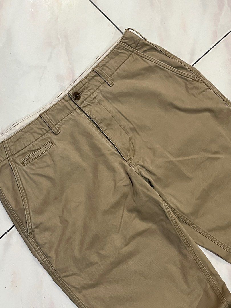 Uniqlo pants (Category: Chinos) located in Bulacan. Submitted by levidiff (Listing ID 1392005834, Image 2). Description: Uniqlo pants W - 33 L - 38.5 Leg opening - 7.5.