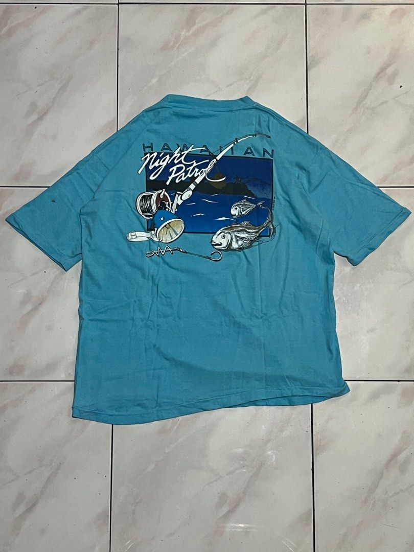 Vintage 80s shirt (1986) (Category: Tshirts & Polo Shirts ) located in Bulacan. Submitted by levidiff (Listing ID 1392009256, Image 3). Description: Vintage 80s shirt Dated 1986 Poly prints Hawaii Single stitch Check detailed pics XL on tag W - 21 L - 25.