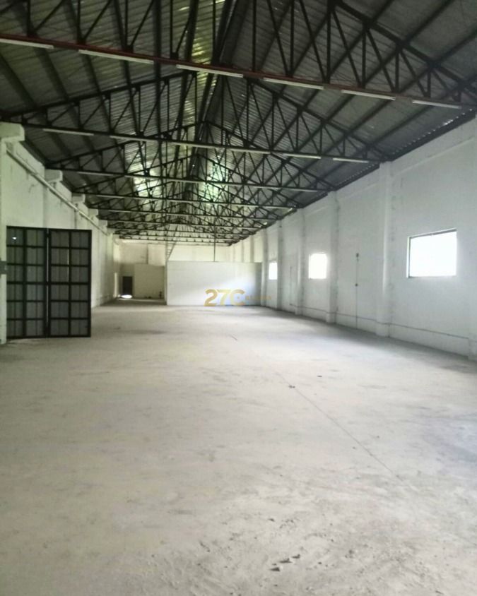 Warehouse for Rent in Trece Martirez, Cavite (Category: Commercial) located in Quezon City. Submitted by 27crealty-2 (Listing ID 1392030755, Image 3). Description: Warehouse for Rent in Trece Martirez, Cavite Here’s your chance to secure a prime warehouse in Trece Martires, Cavite — ideal for logistics, e-commerce, or storage needs! Property Details: Price per sqm: Php 120 sqm Floor areas available: 1. 588 sqm 2. 690 sqm 3. 589 sqm 4. 739 sqm Ter