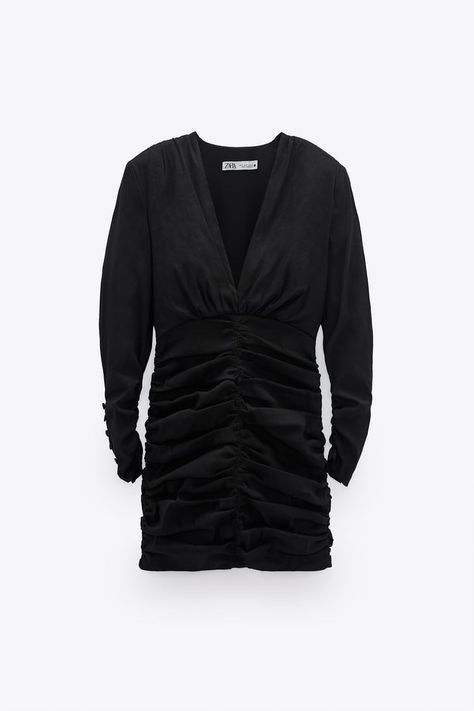 Zara dress (Category: Dresses) located in Quezon City. Submitted by helpmedeclutter__ (Listing ID 1392027284, Image 1). Description: Zara dress Never used this Doesnt fit me anymore.