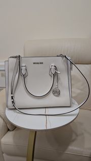 （分類：）位於 。 由 grey_2090 提交（商品編號 1392221579，圖片 1）。簡介： 。