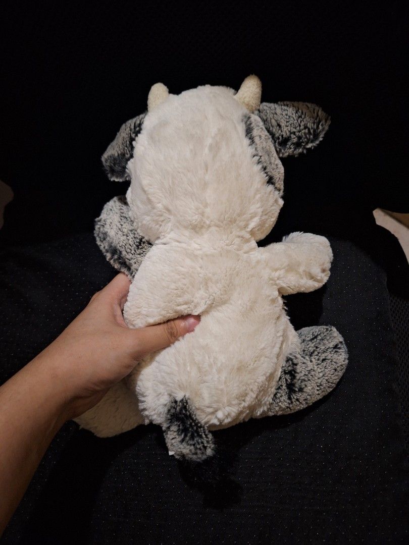 Aurora Cow Plush (Category: Plushies & Soft Toys) located in Las Pinas. Submitted by strawberrydoll (Listing ID 1392206108, Image 3). Description: 💙 mode of payment: gcash/maya/gotyme 💙 delivery method: lalamove/LBC/J&T (J&T is default courier.) 💙 buy bulk items to save on shipping :) thank you!.