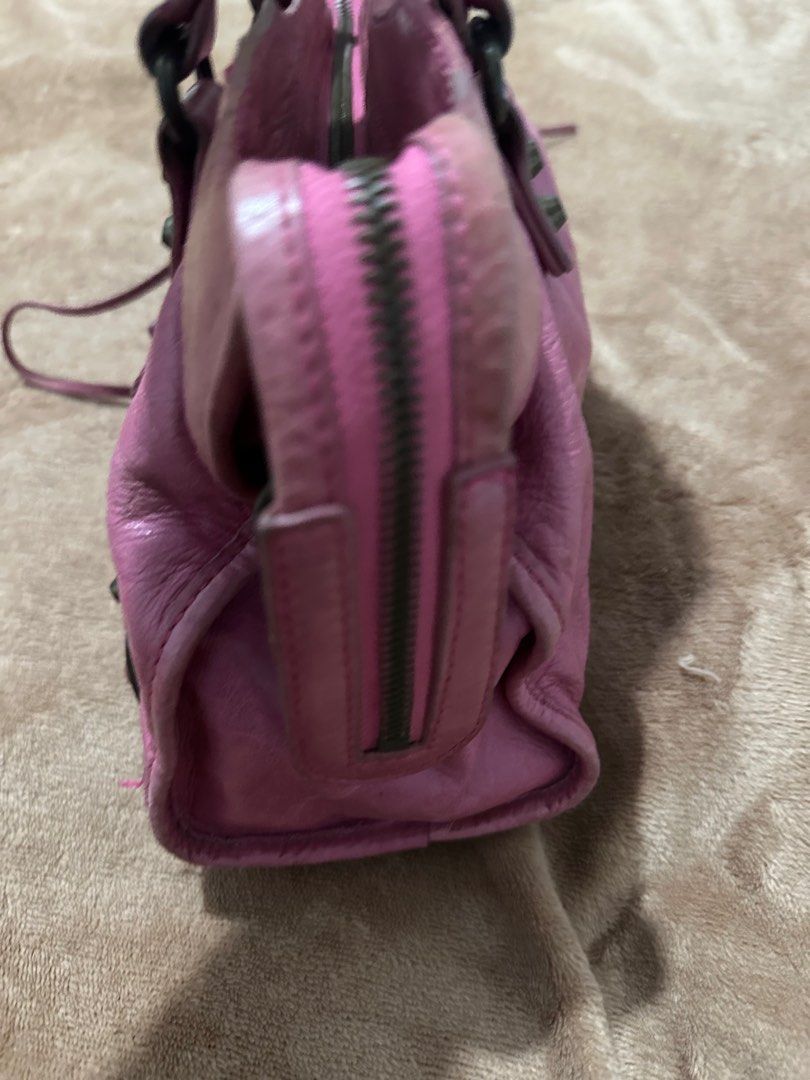 balenciaga mini city bag (Category: Purses & Pouches) located in Marikina City. Submitted by purplestash28 (Listing ID 1392227574, Image 3). Description: pre loved Balenciaga classic mini city bag in Pink.