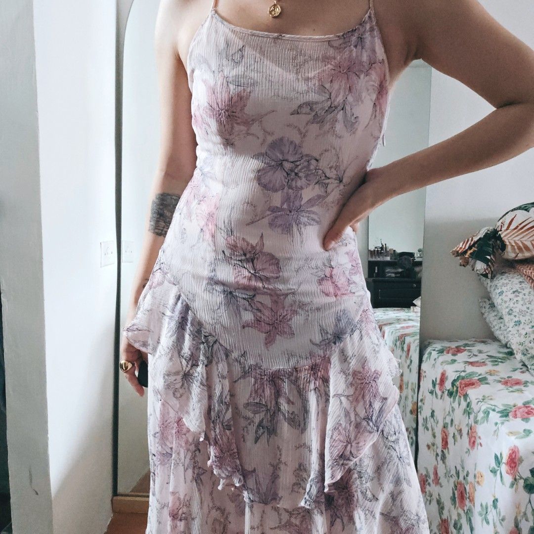 BCBG MAXAZRIA PINK PRINTED LAYERED DRESS (Category: Dresses) located in Carmona. Submitted by simplestashph (Listing ID 1392172652, Image 2). Description: C41 BCBG MAXAZRIA PINK PRINTED LAYERED DRESS C 32 waist 26 L 38.