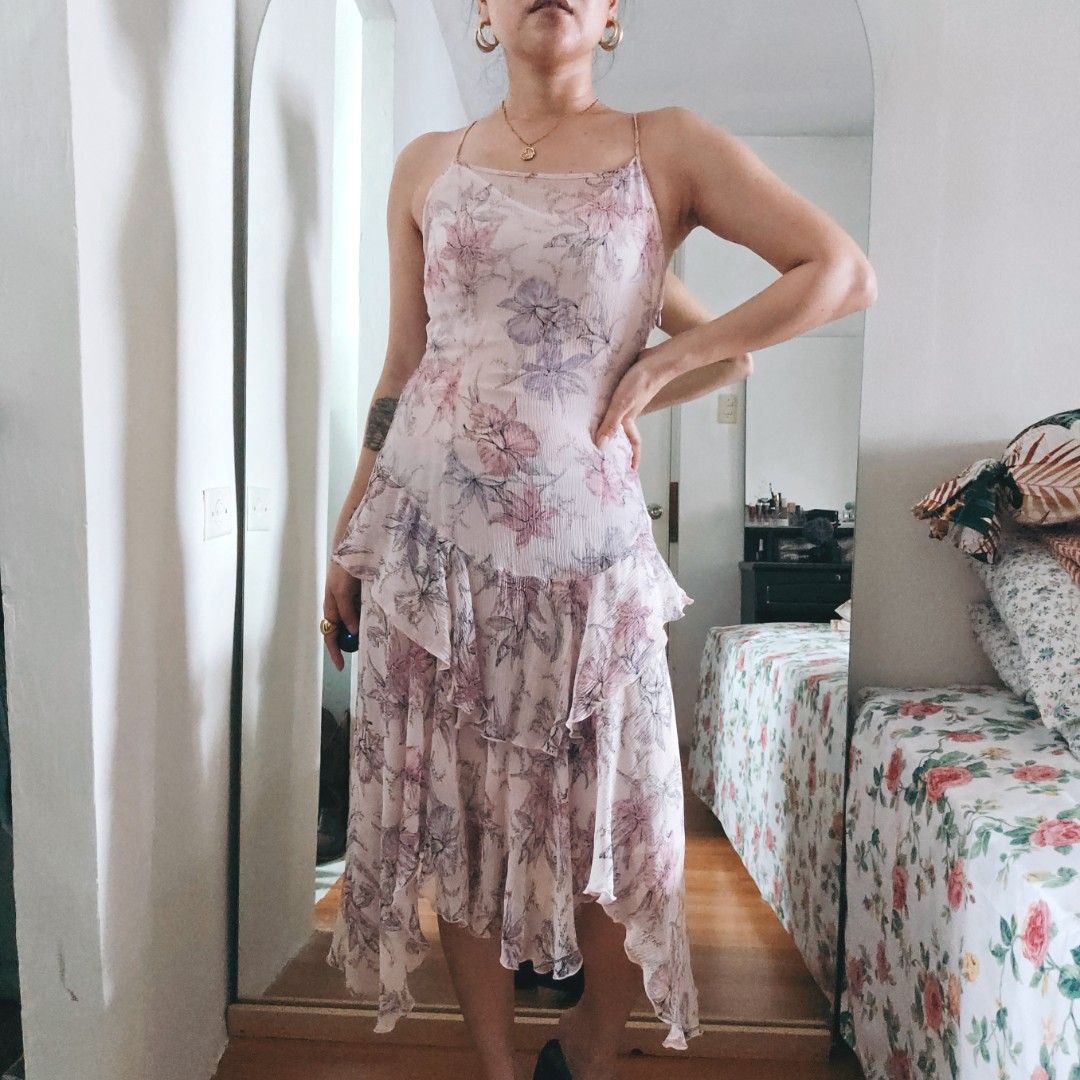 BCBG MAXAZRIA PINK PRINTED LAYERED DRESS (Category: Dresses) located in Carmona. Submitted by simplestashph (Listing ID 1392172652, Image 3). Description: C41 BCBG MAXAZRIA PINK PRINTED LAYERED DRESS C 32 waist 26 L 38.