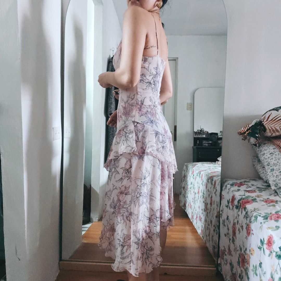 BCBG MAXAZRIA PINK PRINTED LAYERED DRESS (Category: Dresses) located in Carmona. Submitted by simplestashph (Listing ID 1392172652, Image 1). Description: C41 BCBG MAXAZRIA PINK PRINTED LAYERED DRESS C 32 waist 26 L 38.