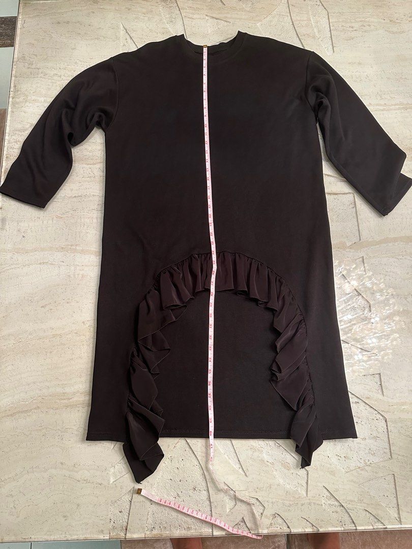 Black Long Sleeve Dress ruffle bottom (Category: Dresses) located in Muntinlupa City. Submitted by belica (Listing ID 1390385362, Image 2). Description: 👗Black Long Sleeve Dress ruffle bottom 📌Preloved, please manage your expectations. Bawal sa maarte! 🤝ALL SALES FINAL!.