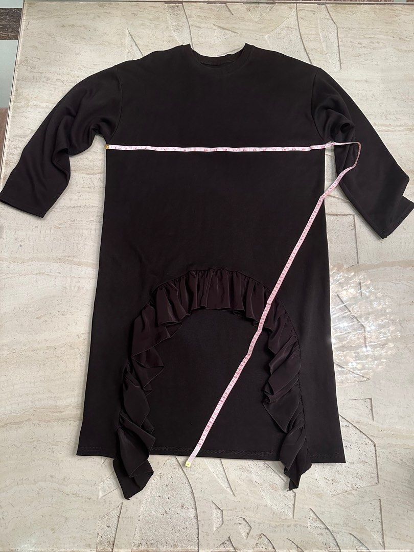 Black Long Sleeve Dress ruffle bottom (Category: Dresses) located in Muntinlupa City. Submitted by belica (Listing ID 1390385362, Image 3). Description: 👗Black Long Sleeve Dress ruffle bottom 📌Preloved, please manage your expectations. Bawal sa maarte! 🤝ALL SALES FINAL!.