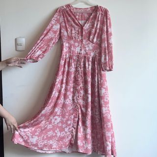 (Category: ) located in . Submitted by lovedbya (Listing ID 1392272086, Image 1). Description: .