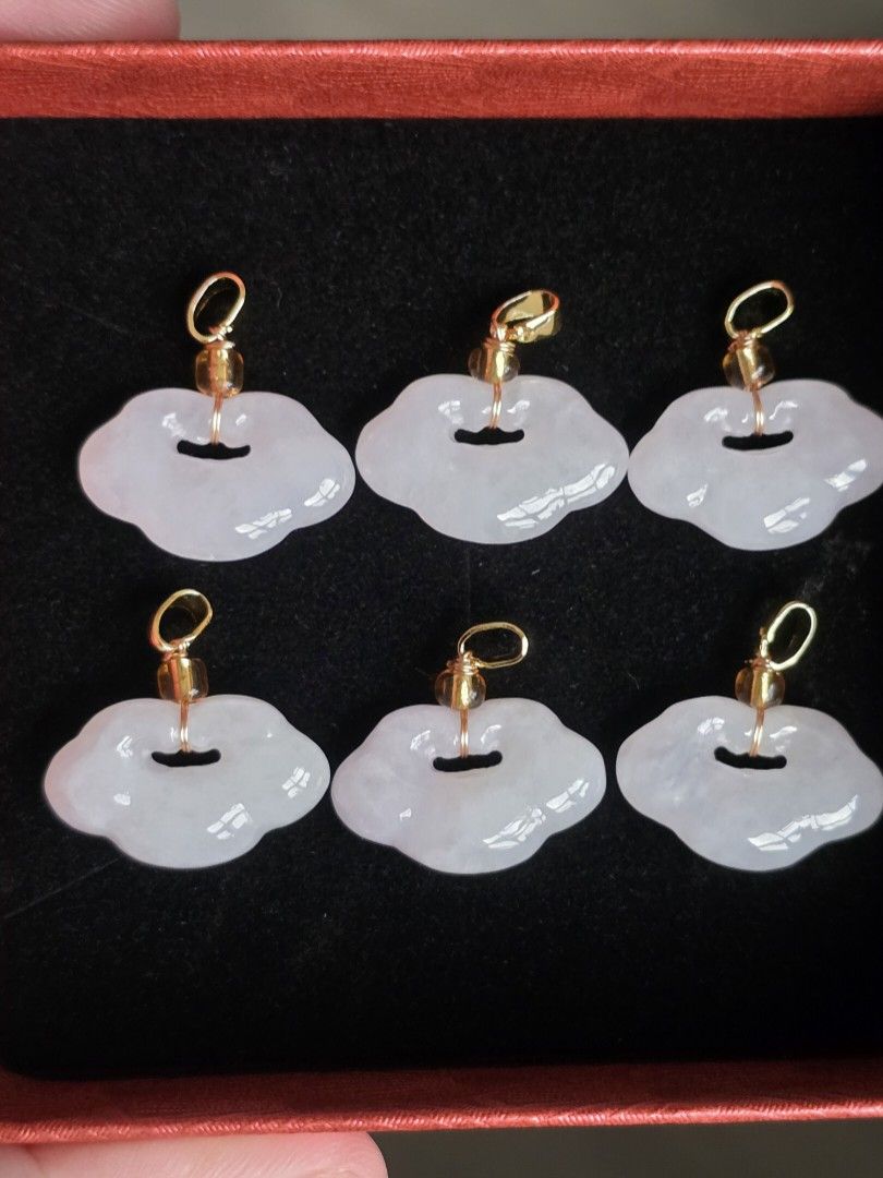 Burma Jadeite Icy Purple Pendant (Category: Necklaces) located in Quezon City. Submitted by ohmystones_088 (Listing ID 1392163775, Image 1). Description: 100% Authentic / Natural Stone Name: Burma Jadeite Icy Purple Pendant This is sold per pendant 😊 Mode of payment: G-cash, PayMaya, BPI, BDO ✨️All crystals or gemstones are cleansed and energized before shipping.✨️ Please note: 💕As gemstones are natural, there may be variations in color, grain,