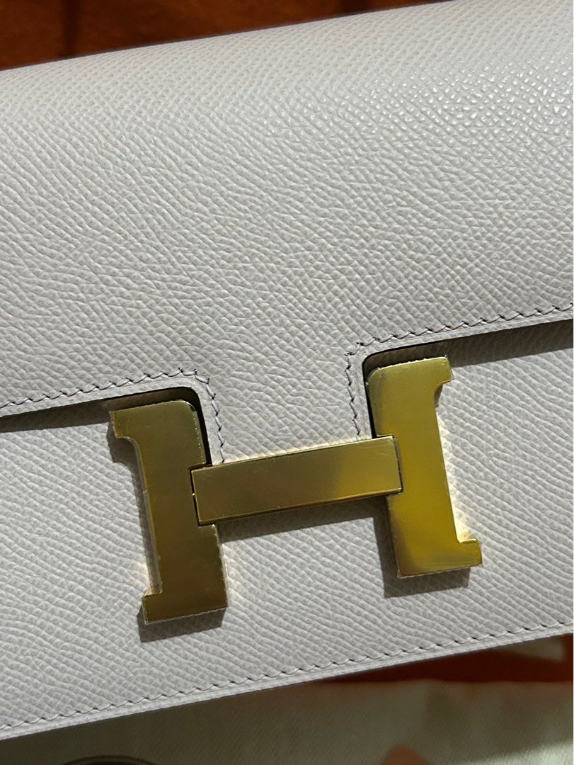 Constance Elan - Mauve Pale Epsom/ GHW (Category: Luxury Bags & Wallets) located in Manila. Submitted by rl_lux (Listing ID 1392269827, Image 2). Description: Hermes Constance Elan Epsom leather/ Mauve Pale/ GHW Inclusions: Mini mirror and Dustbag.
