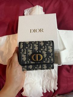 (Category: ) located in . Submitted by allthingpreloved (Listing ID 1392154874, Image 1). Description: .