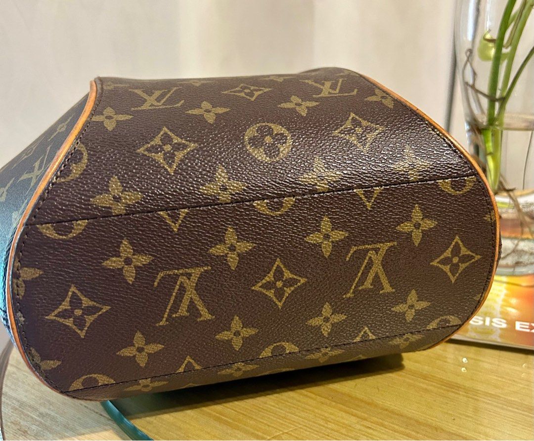 Ellipse 💥💥💥 (Category: Luxury Bags & Wallets) located in Quezon City. Submitted by asiaco (Listing ID 1390073264, Image 3). Description: .