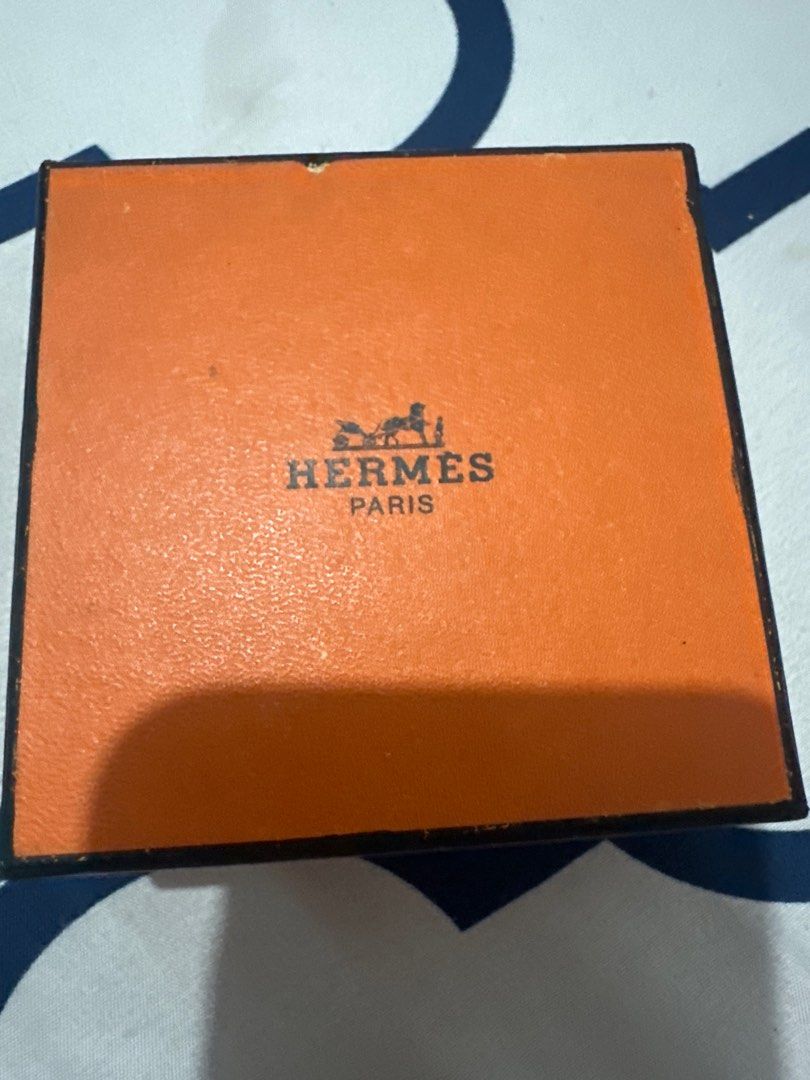 hermes clic clac bracelet (Category: Luxury Accessories) located in Marikina City. Submitted by purplestash28 (Listing ID 1392231151, Image 3). Description: pre lived Authentic Hermes clic clac bracelet.