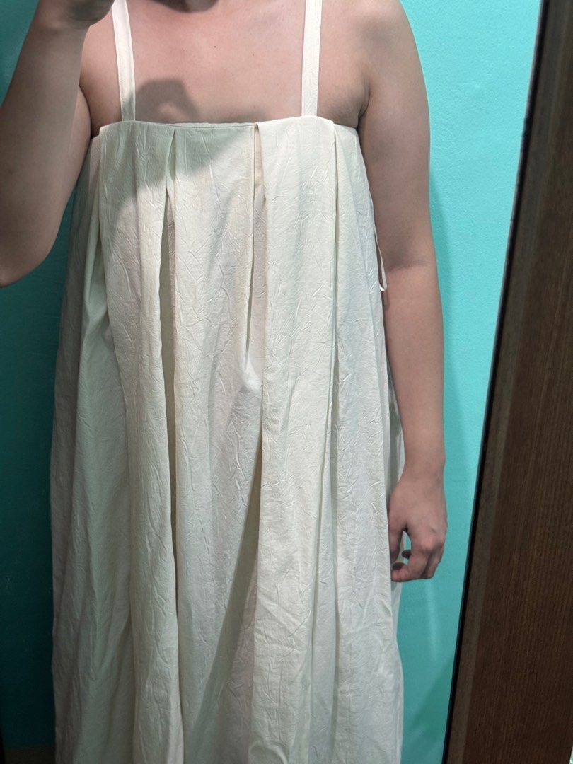 H&M LINEN MAXI DRESS (Category: Dresses) located in Quezon City. Submitted by mkdlg (Listing ID 1392279154, Image 3). Description: FITS XS-S Very nice in person Bought in sm mega!.