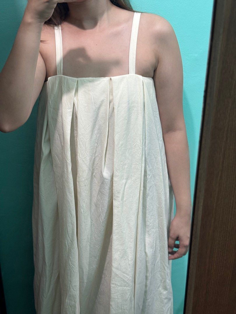 H&M LINEN MAXI DRESS (Category: Dresses) located in Quezon City. Submitted by mkdlg (Listing ID 1392279154, Image 2). Description: FITS XS-S Very nice in person Bought in sm mega!.