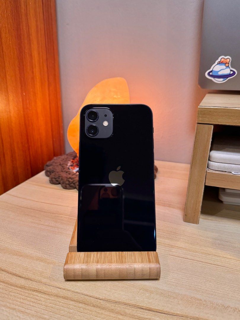 iPhone 12 | Space black | Openline (Category: iPhone 12 Series) located in Dasmarinas. Submitted by smsebtian (Listing ID 1392174008, Image 1). Description: Selling my iPhone 12 In Space black Details 76% bh (orig) 64Gb Open line (Any sim) No issue; working true tone and face id Inclusions Unit, cases, charger no box .