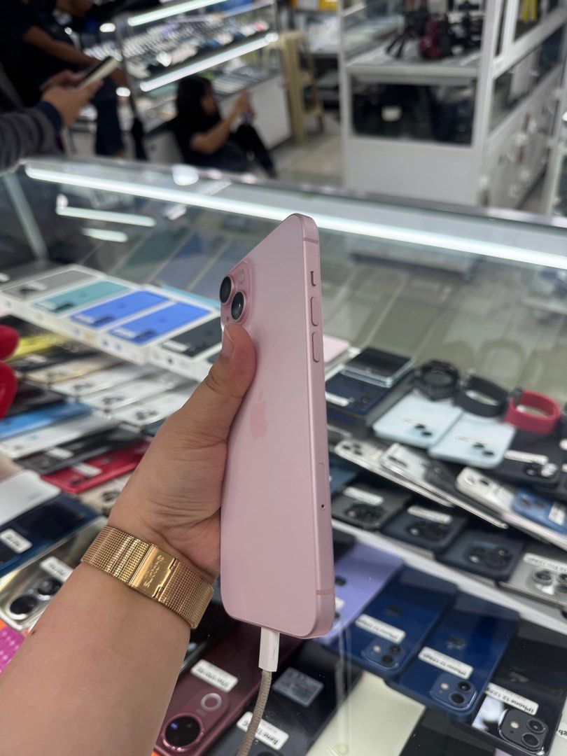 Iphone 15 Plus 128gb 98% batt CH FU dualsim (Category: iPhone 15 Series) located in San Juan City. Submitted by javedsgadgetshop (Listing ID 1392275146, Image 3). Description: INSTALLMENT OPTIONS : SPAY LATER / GGIVES / CREDIT CARD! WE BUY AND SELL SO PWEDE MAGBINTA OR SWAP ! Quick Specs : 💵 Iphone 15+ (Dualsim) •128gb •CH Variant •98% batt health •Factory Unlock •95% Smoothness •No hidden issue | No Repaired •100% Authentic | Not Refurbished •w