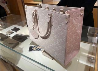 (Category: ) located in . Submitted by giftsforthought (Listing ID 1392256470, Image 1). Description: .