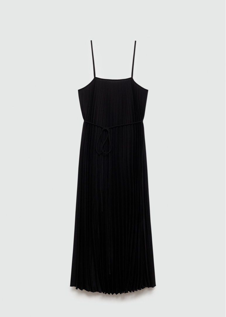 Mango Pleated Dress (Category: Dresses) located in Pagadian. Submitted by kcmph (Listing ID 1392143157, Image 1). Description: Used 2X So nice when worn Size XS can fit til semi med Bought Brandnew Plus sf.