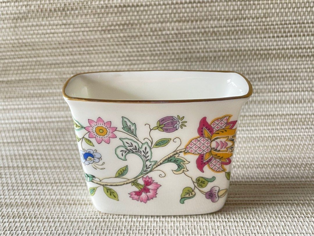 Minton Haddon Hall Bone China Vintage Table Ware (Category: Coffee & Tea Tableware) located in Davao. Submitted by shauitoys2019 (Listing ID 1366443451, Image 3). Description: Mug 400 Original quality BRANDED products from US.Preowned in very good condition Please manage your expectation as this is gently used item and doesn’t come with its original packaging nevertheless its in gOod condition. We ship via J&T and Flash MOP GCASH AND BPI BDO BANK