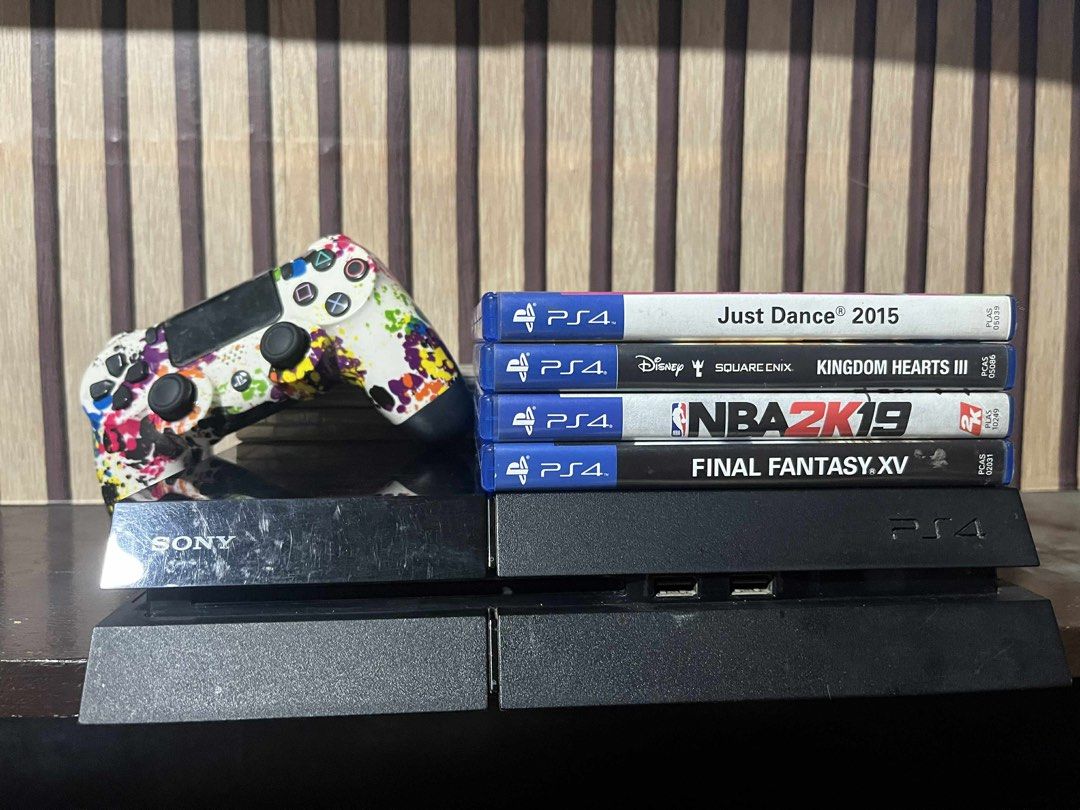 PS4 500GB (Category: PlayStation) located in Valenzuela. Submitted by glammnl.ph (Listing ID 1392223345, Image 1). Description: ₱500 each for games (yes to choosing) PS with power chord and HDMI + controller: 7500 (NEGOTIABLE) take all: 9300 (NEGOTIABLE).