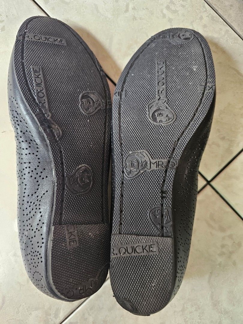 Rockport shoes (Category: Flats & Sandals) located in Quezon City. Submitted by ads_bumblebee (Listing ID 1392134872, Image 3). Description: Mr Quickie repaired Rockport leather shoes. Sole had some issues previously Looks very new RFS: too tight for me.