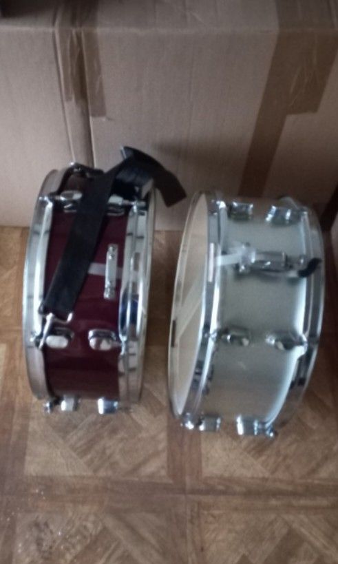 Snare Drums- buy 1 take 1 (Category: Musical Instruments) located in Makati City. Submitted by stacey_love (Listing ID 1392236935, Image 1). Description: 5,000 buy 1 take 1 for both na po..