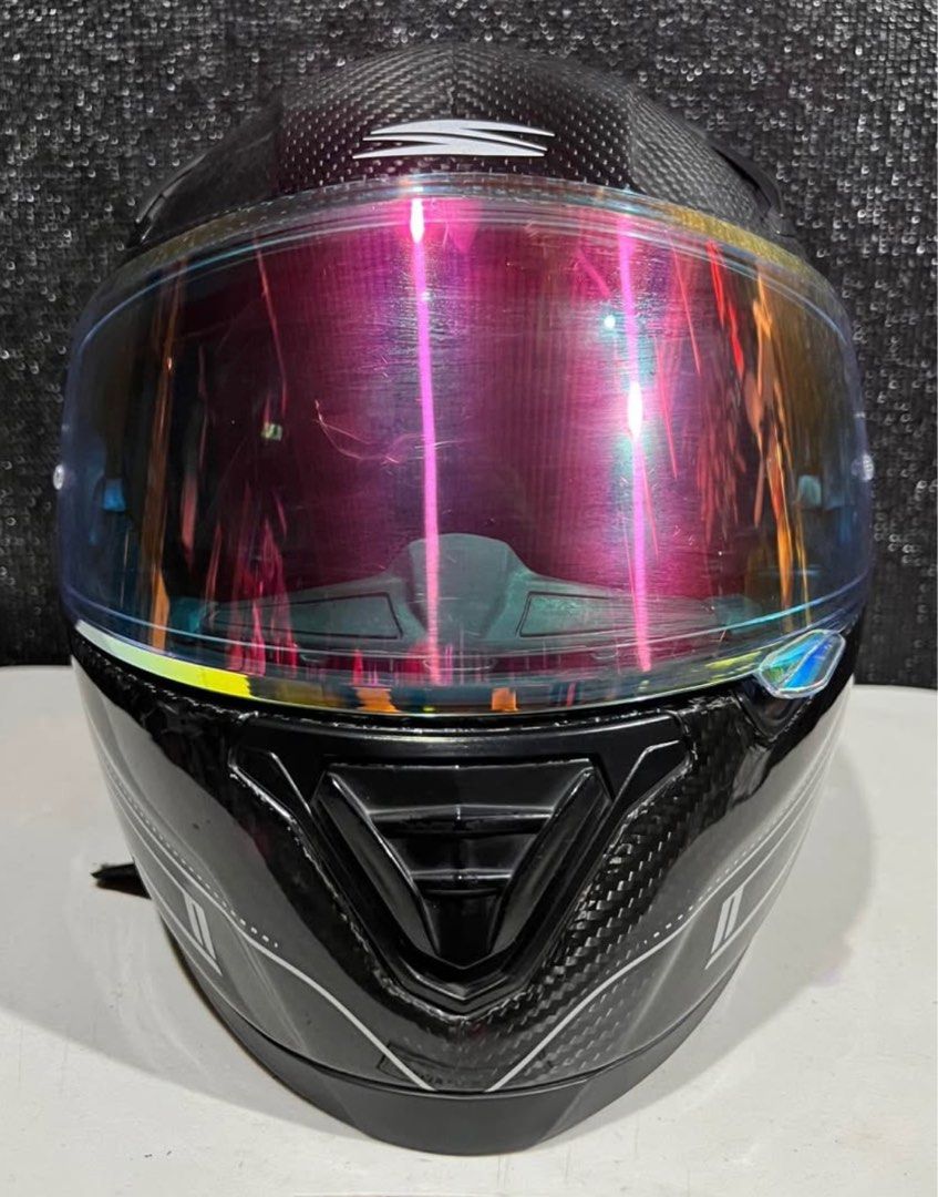 spyder recon + carbon helmet size large (Category: Helmets and other Riding Gears) located in Bulacan. Submitted by mldc101387 (Listing ID 1392264913, Image 2). Description: carbon helmet dual visor with extra visor .