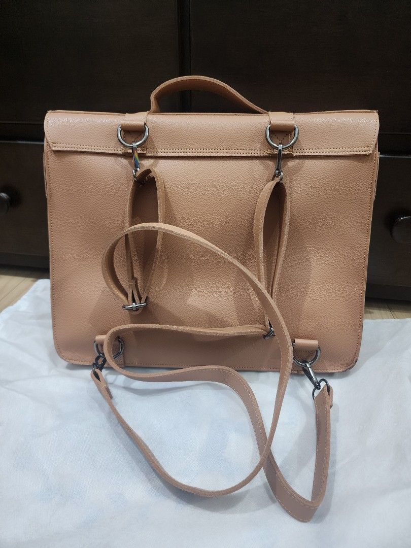 Straightforward 3 in 1 bag (Category: Backpacks) located in Manila. Submitted by sunflowersroses95 (Listing ID 1392216829, Image 2). Description: Straightforward bag Can be a backpack, shoulder bag, and briefcases.