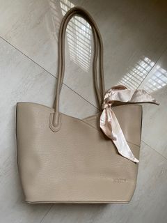 (Kategori: ) berada di . Dikirim oleh moimostuff (ID iklan 1392152252, Gambar 1). Deskripsi: .