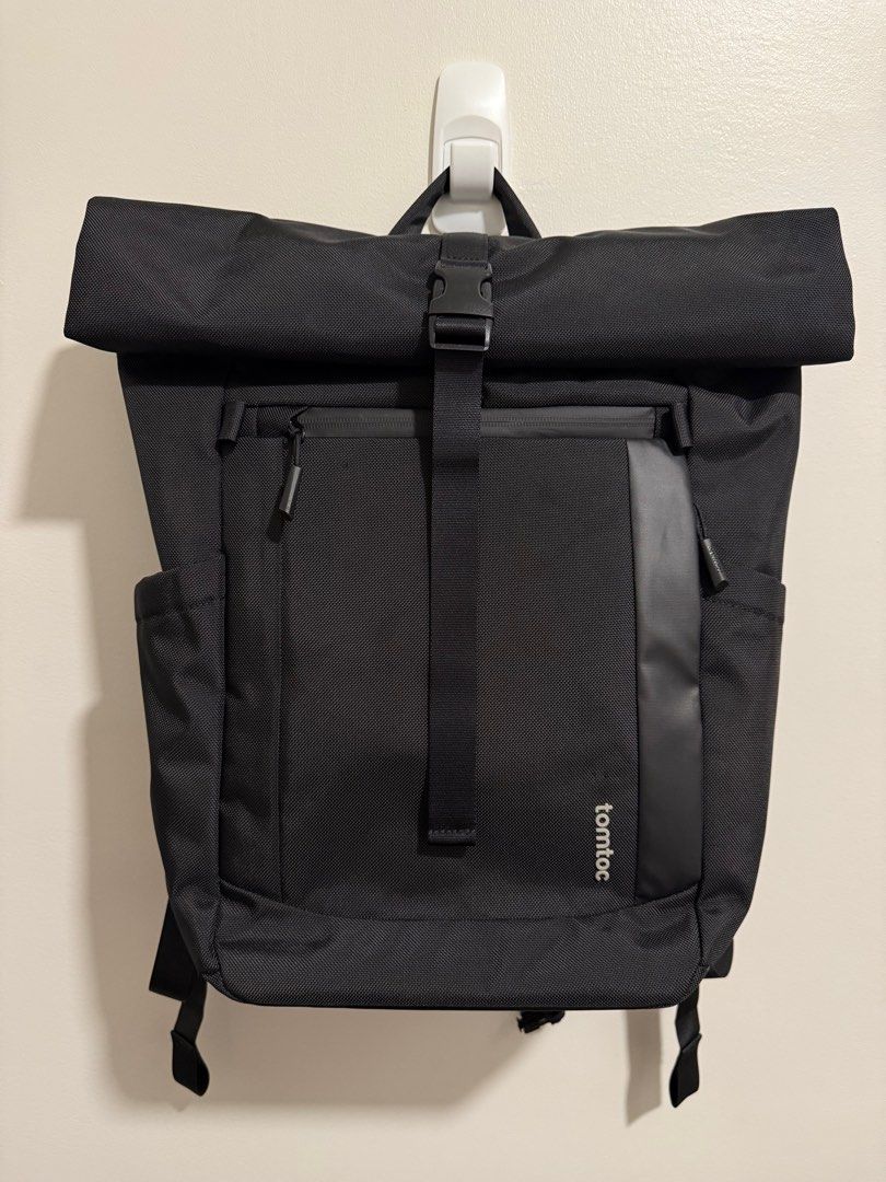 Tomtoc T61 17.3 Rolltop Backpack (Category: Backpacks) located in Mandaluyong City. Submitted by randomxobjects (Listing ID 1392133201, Image 1). Description: Will ship from Kapitolyo Pasig area if delivery method. .