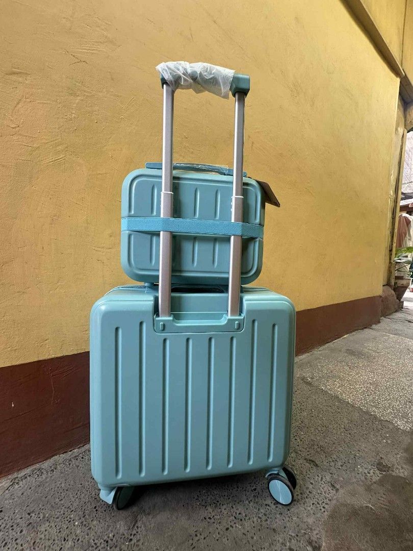 Travel Basic hand carry luggage Blue (Category: Luggage) located in Manila. Submitted by geastoystoreatbp (Listing ID 1392224934, Image 3). Description: TSA LOCK hard case.