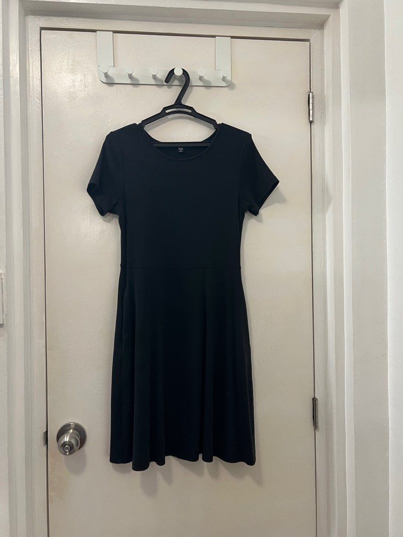 Uniqlo Black Dress (Category: Dresses) located in Muntinlupa City. Submitted by Jtsok (Listing ID 1392149625, Image 1). Description: .