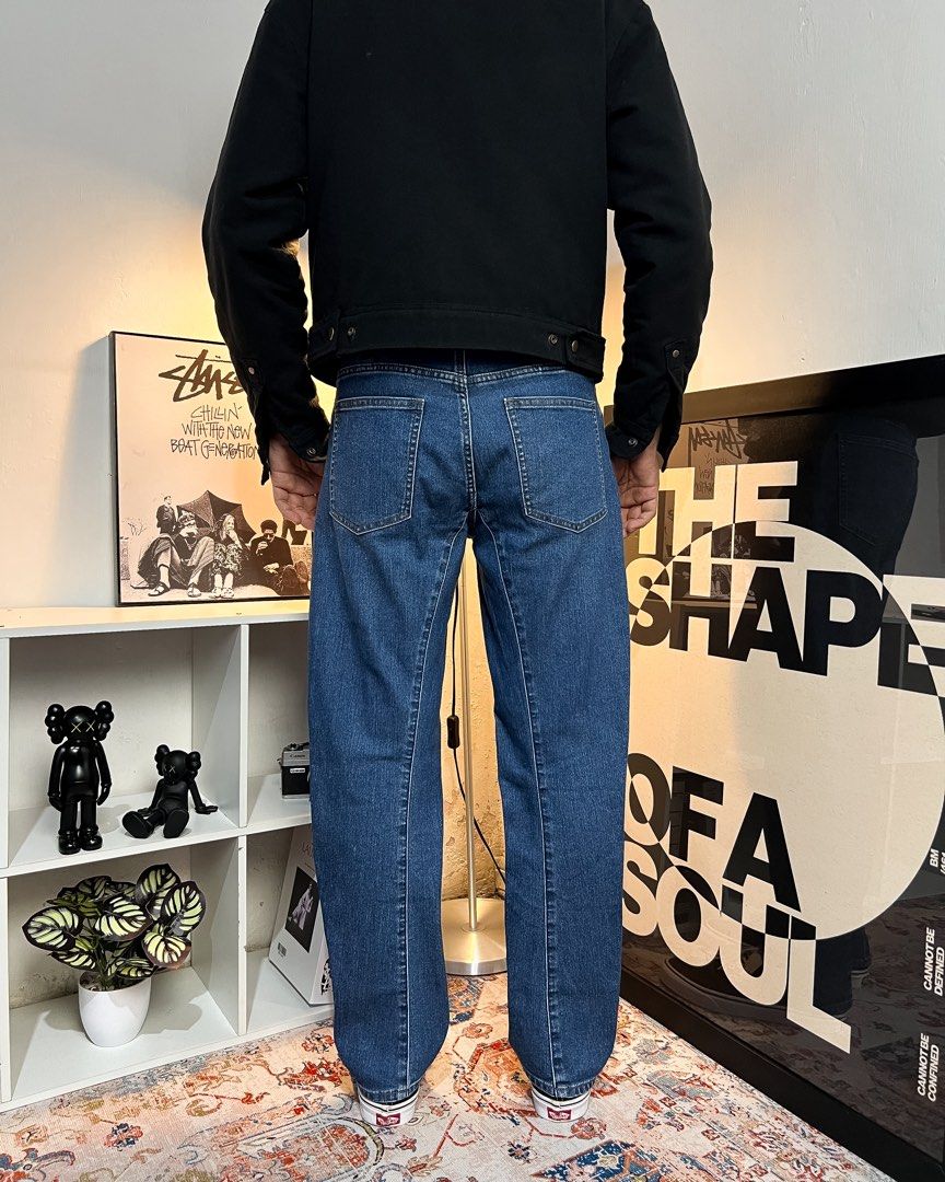 Uniqlo Jeans Reguler Tapered Fabric Miracle Air