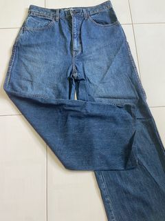 (Category: ) located in . Submitted by rizqa_closet (Listing ID 1392127547, Image 1). Description: .