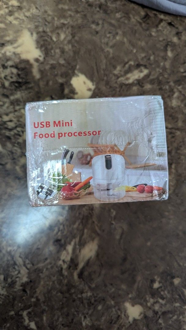 Multi-Function Vegetable Slicer (Category: Juicers, Blenders & Grinders) located in Singapore. Submitted by derpydory (Listing ID 1392238733, Image 5). Description: Spring clean sales - all to go. Collection at 520280..