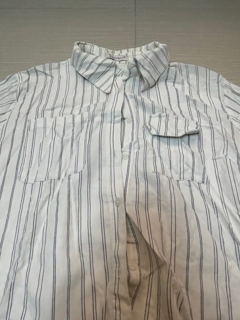White Stripes Button down polo Corduroy Oversize (Category: Others Tops) located in Bacoor. Submitted by loopandlabelph (Listing ID 1392154274, Image 2). Description: Preloved - Manage your expectations (will state issues of the item) Semi med (women) small (men) Color may vary due to lighting Prices are NEGOTIABLE! Send message for negotiations and more informations (when worn photos) MOP: Gcash | BPI MOD: Meet-up SM Bacoor | JNT | Grab | LBC | 