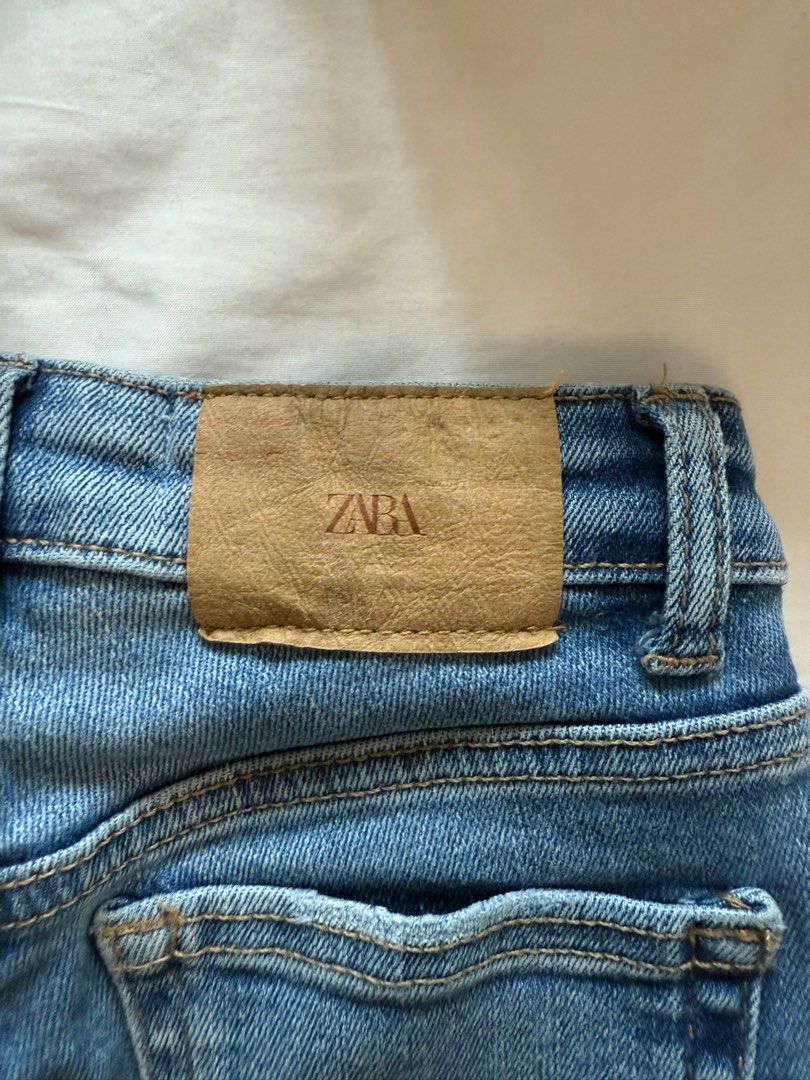 Zara Kids Distressed Denim (Category: Babies & Kids Fashion) located in Taguig. Submitted by macncheese (Listing ID 1392163364, Image 3). Description: Zara Kids Distressed Denim Slim fit Lightly used Size 7 / 122.