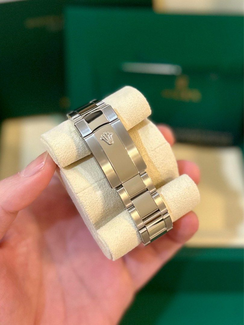 2025 Rolex Datejust 41mm Blue 126300 (Category: Luxury Watches) located in Manila. Submitted by hourglassgalleryph (Listing ID 1392376243, Image 3). Description: For Sale/ Trade : 🏷️ ₱555k only! - still negotiable 2025 Rolex Datejust 41mm Blue Smooth Oyster Ref no. 126300 Brand New cond. 10/10 - Resized only by AD PPF installed since Day 1 Dated 2025/06 Warranty until 2030/06 Complete Set w/ Purchase Receipt Full Links Open for Authentication. G