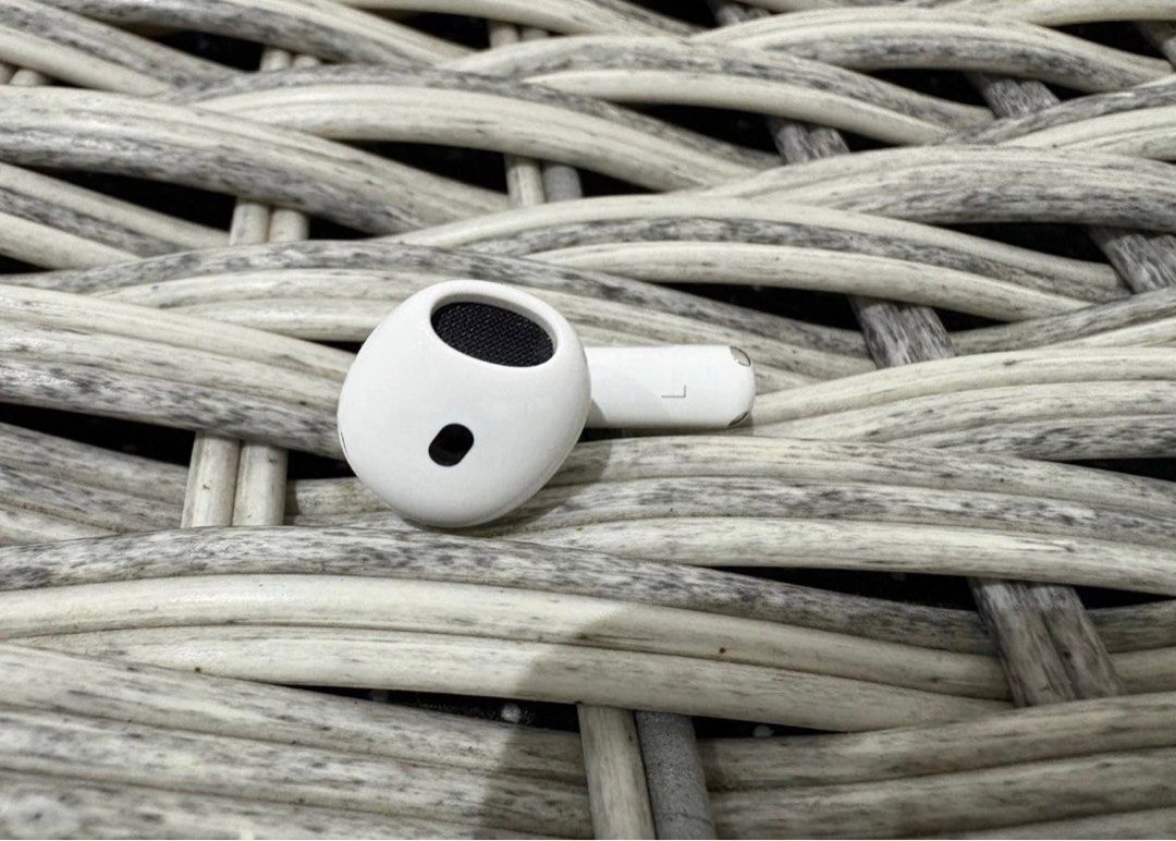 4th Generation Airpod Left Ear Wireless Earbuds Left Ear