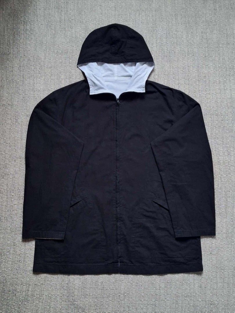 Authentic Y's for men YHOJI YAMOMOTO Black&White Reversible Jacket (Category: Coats, Jackets and Outerwear) located in Cebu City. Submitted by abyoscloset.cebph (Listing ID 1392441640, Image 1). Description: Authentic Y's for men YHOJI YAMOMOTO Black&White Reversible Jacket Size : 3 Width - 25 Length - 31 Shoulder - 21 Sleeve Length - 24 Hem - 25 Verygood Condition Pls check details posted Message me for more pictures. Flaws : Stain Pls see pic. 