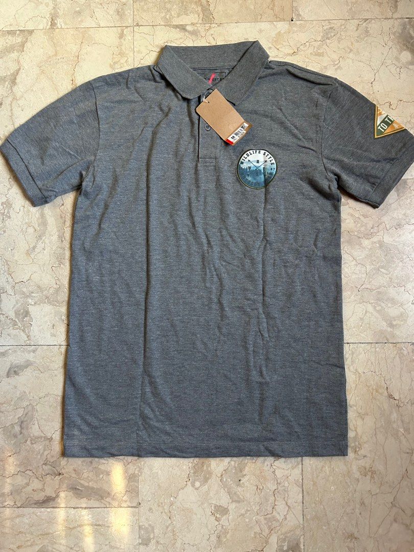 Bench Polo Shirt (Category: Tshirts & Polo Shirts ) located in Muntinlupa City. Submitted by wavesofara (Listing ID 1392389917, Image 2). Description: Never been used! With tags :)) Fits M-L 5’5-5’9 Brand new.