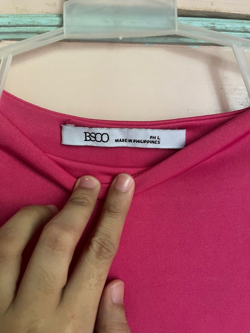 BSCO Akane Top in Hot Pink (Category: Shirts) located in Magalang. Submitted by bakedpotatoes_ (Listing ID 1392357156, Image 2). Description: ✨ Size L on tag but fits S-M better .