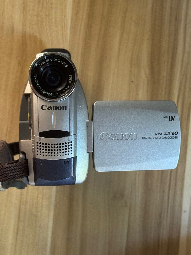 Canon ZR60 MiniDV camcorder (Category: Camera Bags & Carriers) located in San Pablo. Submitted by lenabncg (Listing ID 1392357737, Image 2). Description: Not sure if working .