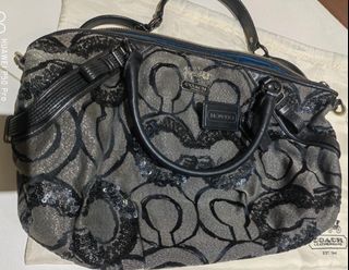 (Category: ) located in . Submitted by preloved77 (Listing ID 1392452717, Image 1). Description: .