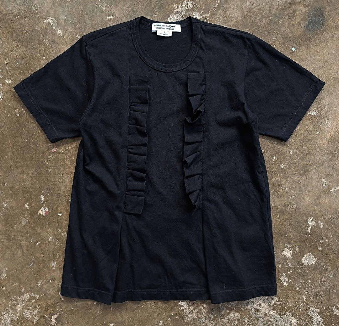 COMME Des GARCONS - Mainline Ruffled Trim Shirt. (Category: Luxury Apparel) located in Urdaneta. Submitted by brokensupply.ph (Listing ID 1392460128, Image 1). Description: Japanese Archive COMME Des GARCONS - Mainline Ruffled Trim Shirt. (PERSONAL FAV❤️) Tagged: LARGE Width: 19 Length: 25.